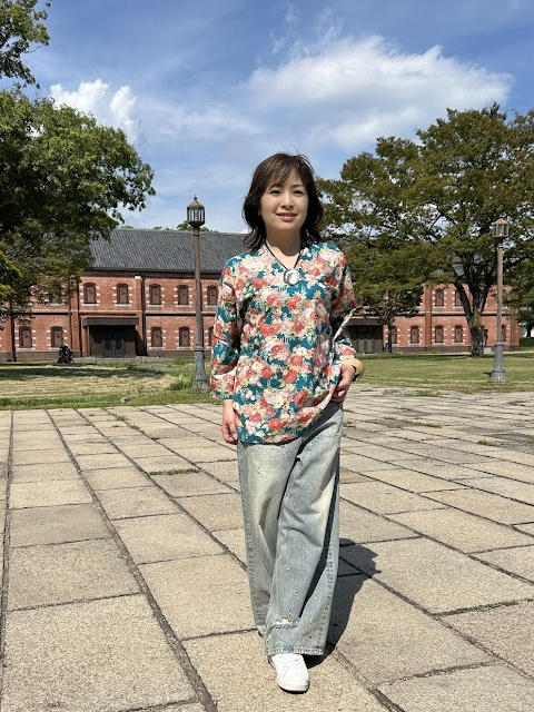 dta0445：開花プリントカシュクールプルオーバー【ORIGAMI TOKYO