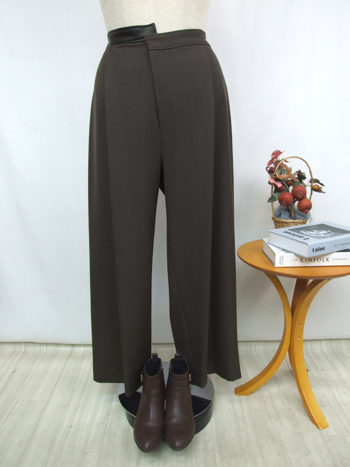 cby1400：アシンメトリー千鳥柄タックパンツ【LA COUPE】｜エルクロース